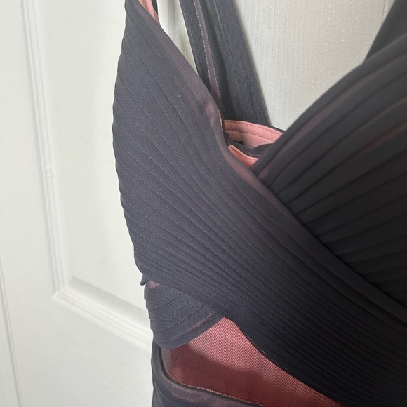 BETSY & ADAM evening gown - size 4 - Picture 3 of 5